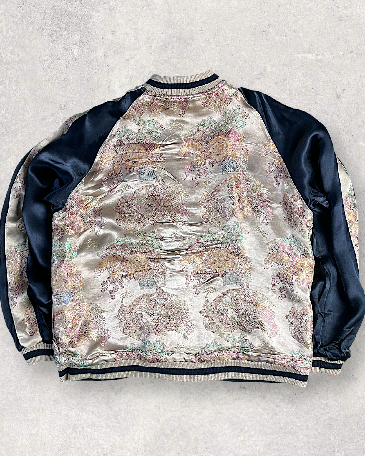 【XL】Koi Waterfall & Pine Embroidery / Japanese Brocade Pattern – XL Japanese Bomber