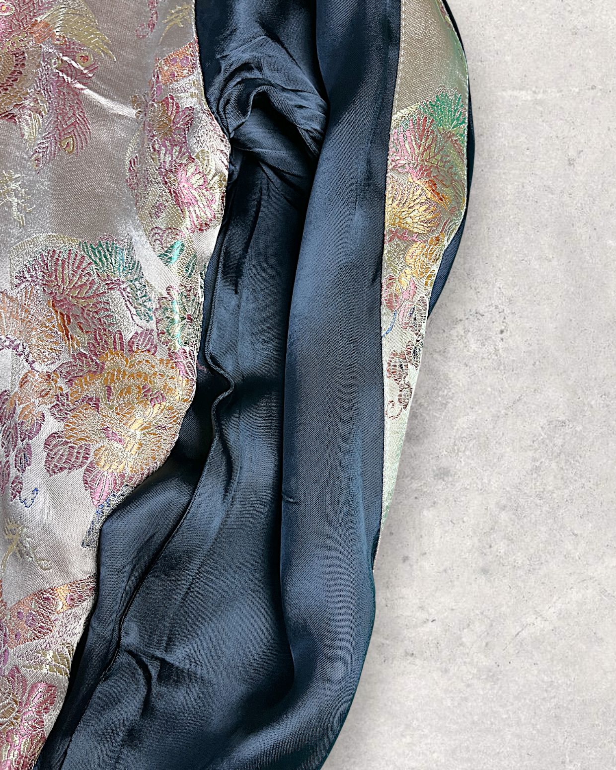 【XL】Koi Waterfall & Pine Embroidery / Japanese Brocade Pattern – XL Japanese Bomber