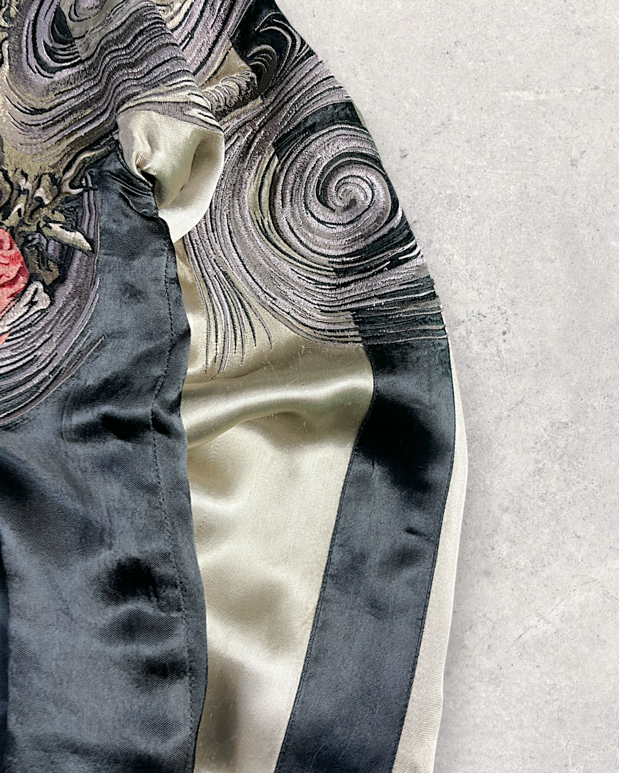 【M】Cloud-Embroidered Dragon × Brocade Pattern Sleeves | One-of-a-Kind Statement Jacket