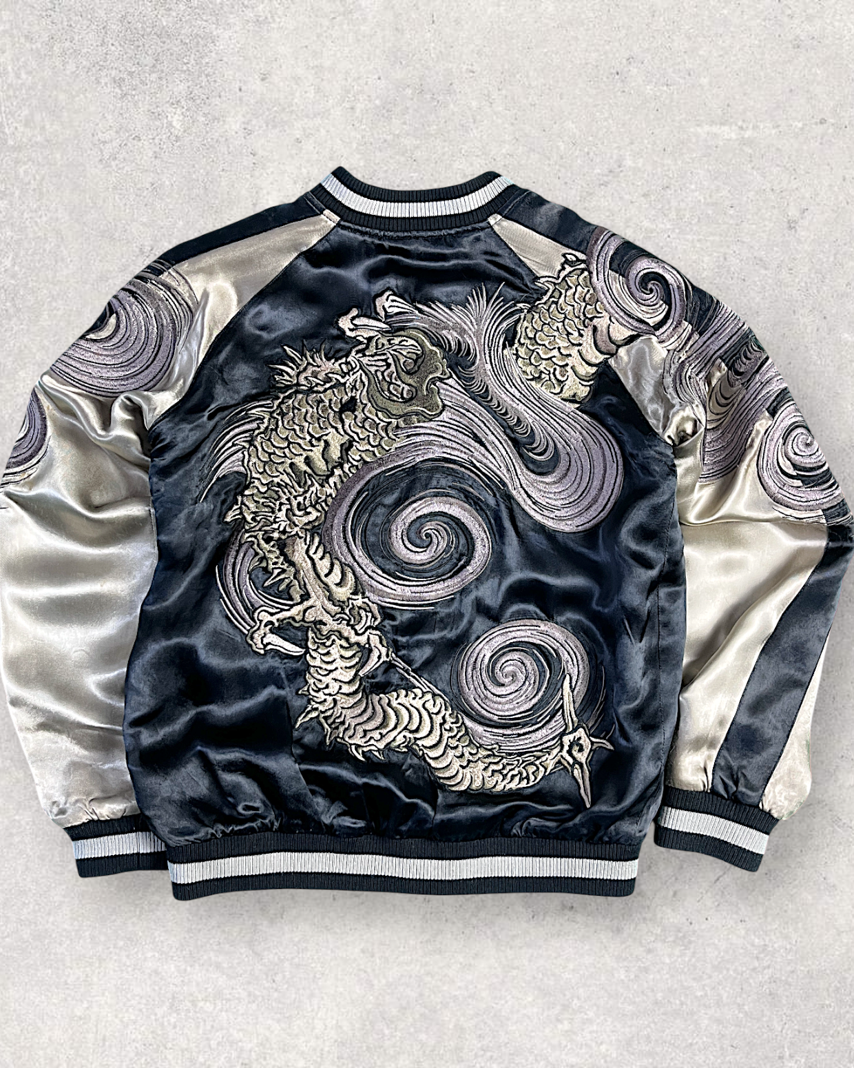 【M】Cloud-Embroidered Dragon × Brocade Pattern Sleeves | One-of-a-Kind Statement Jacket