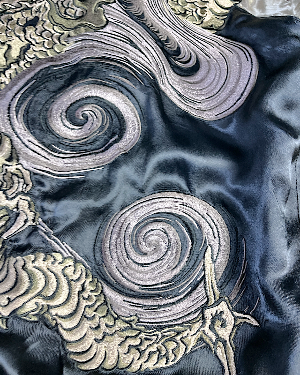 【M】Cloud-Embroidered Dragon × Brocade Pattern Sleeves | One-of-a-Kind Statement Jacket