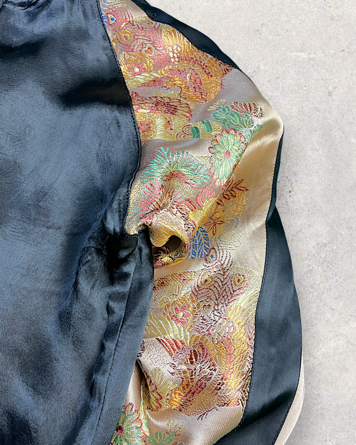 【M】Cloud-Embroidered Dragon × Brocade Pattern Sleeves | One-of-a-Kind Statement Jacket