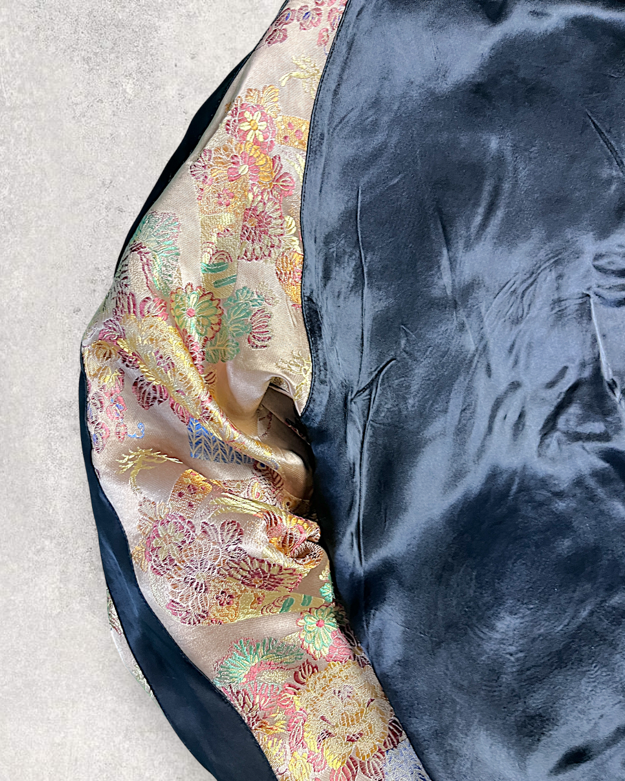 【M】Cloud-Embroidered Dragon × Brocade Pattern Sleeves | One-of-a-Kind Statement Jacket