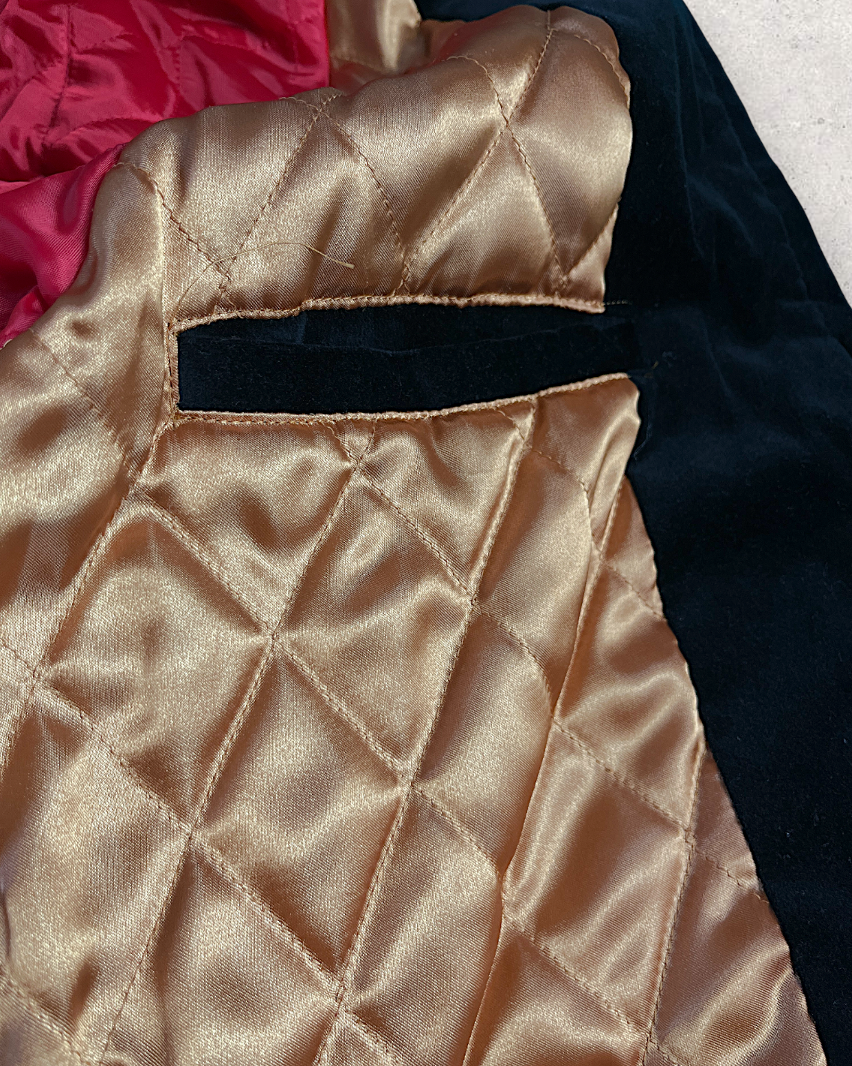 【Free Size】Rare Velour Sukajan Jacket – Twin Dragon Embroidery / Made in Japan / Excellent Condition