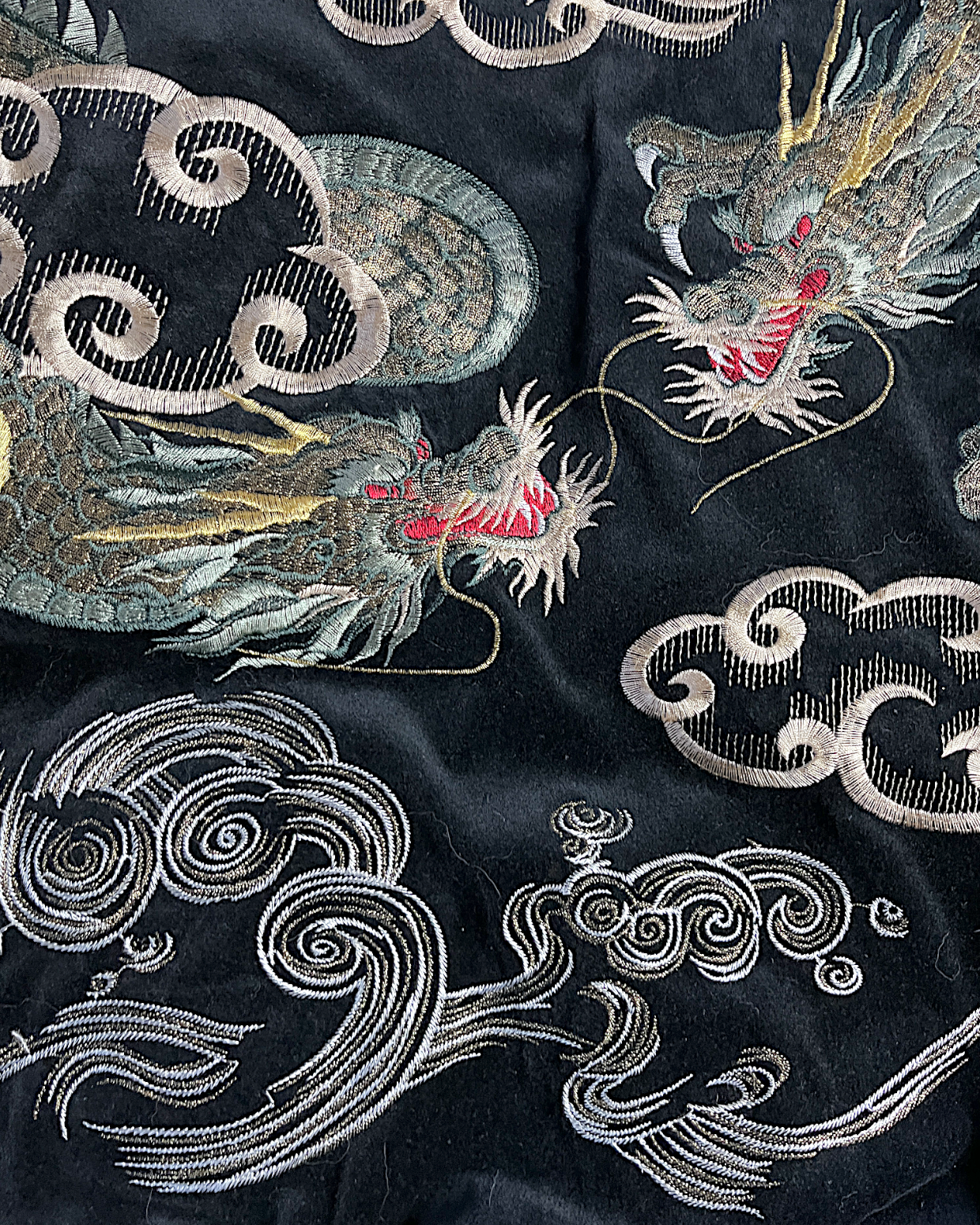 【Free Size】Rare Velour Sukajan Jacket – Twin Dragon Embroidery / Made in Japan / Excellent Condition