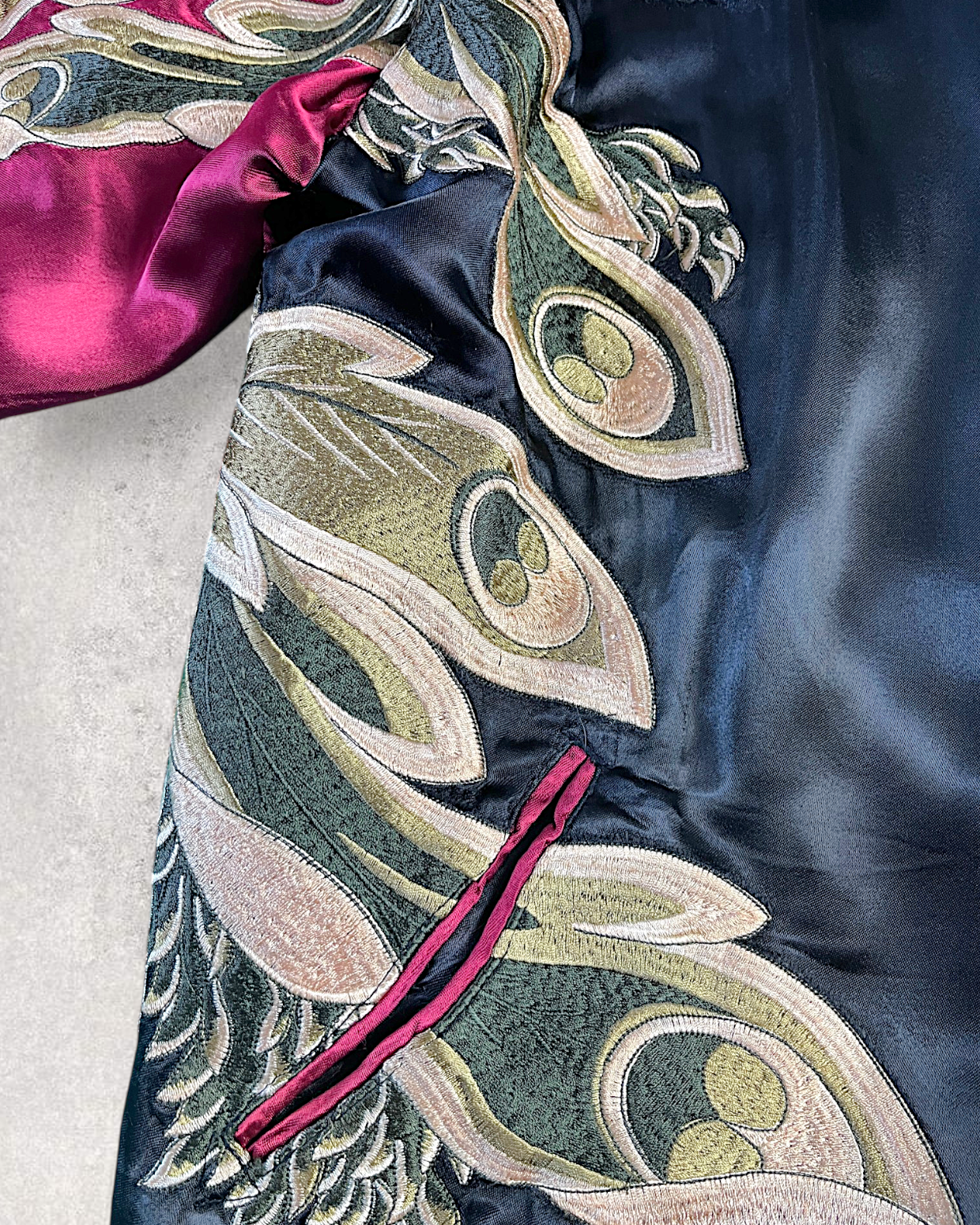 【XXL】Vintage Reversible Sukajan Jacket – Phoenix & Peacock-Inspired Embroidery Souvenir Jacket