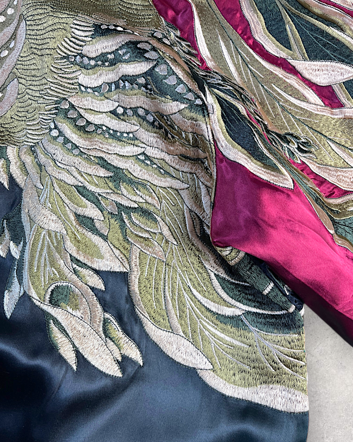 【XXL】Vintage Reversible Sukajan Jacket – Phoenix & Peacock-Inspired Embroidery Souvenir Jacket