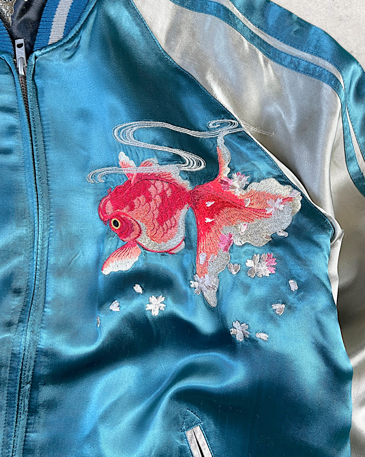 【L】Reversible Sukajan Jacket – Goldfish & Butterfly Embroidery Japan Souvenir Jacket