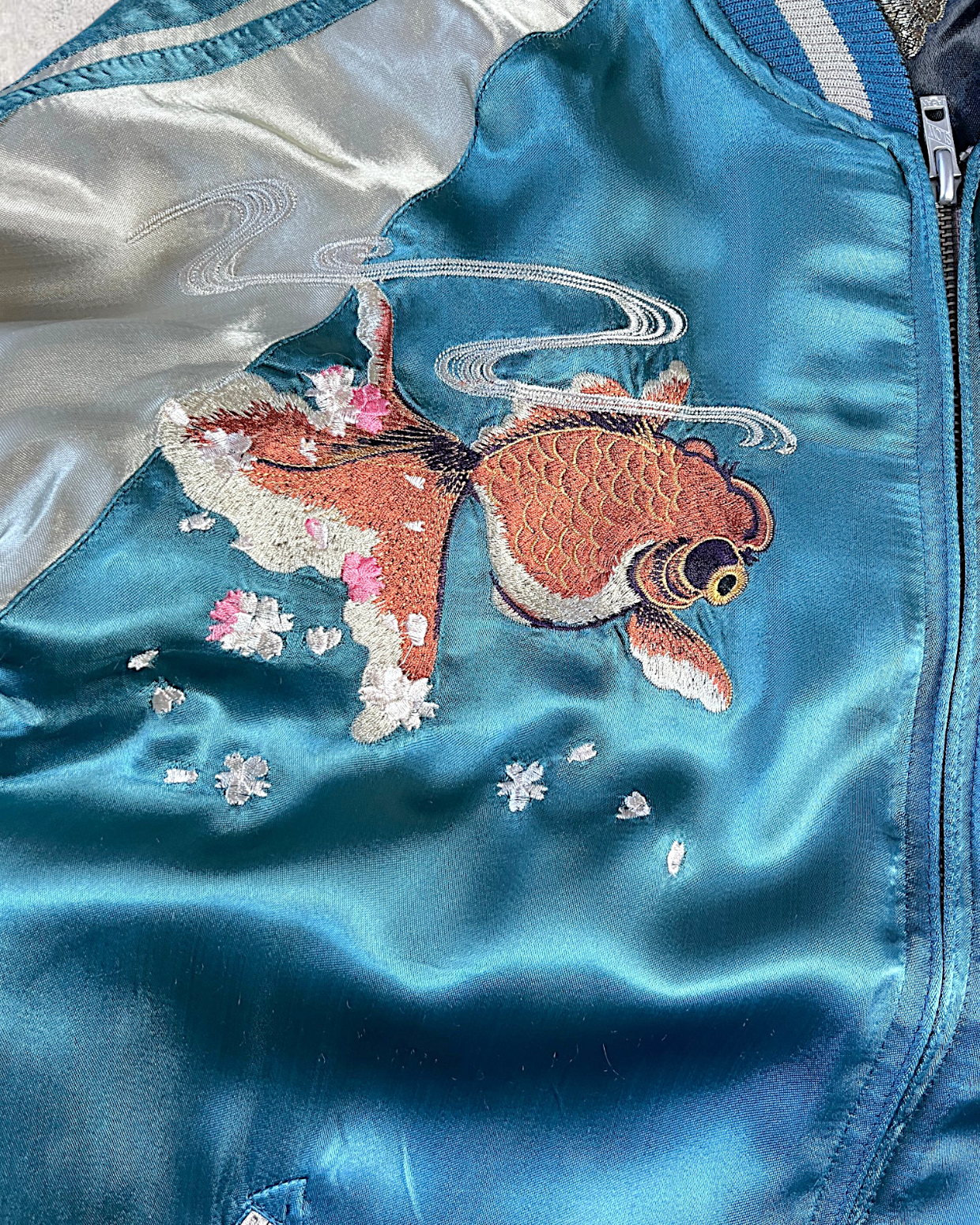 【L】Reversible Sukajan Jacket – Goldfish & Butterfly Embroidery Japan Souvenir Jacket