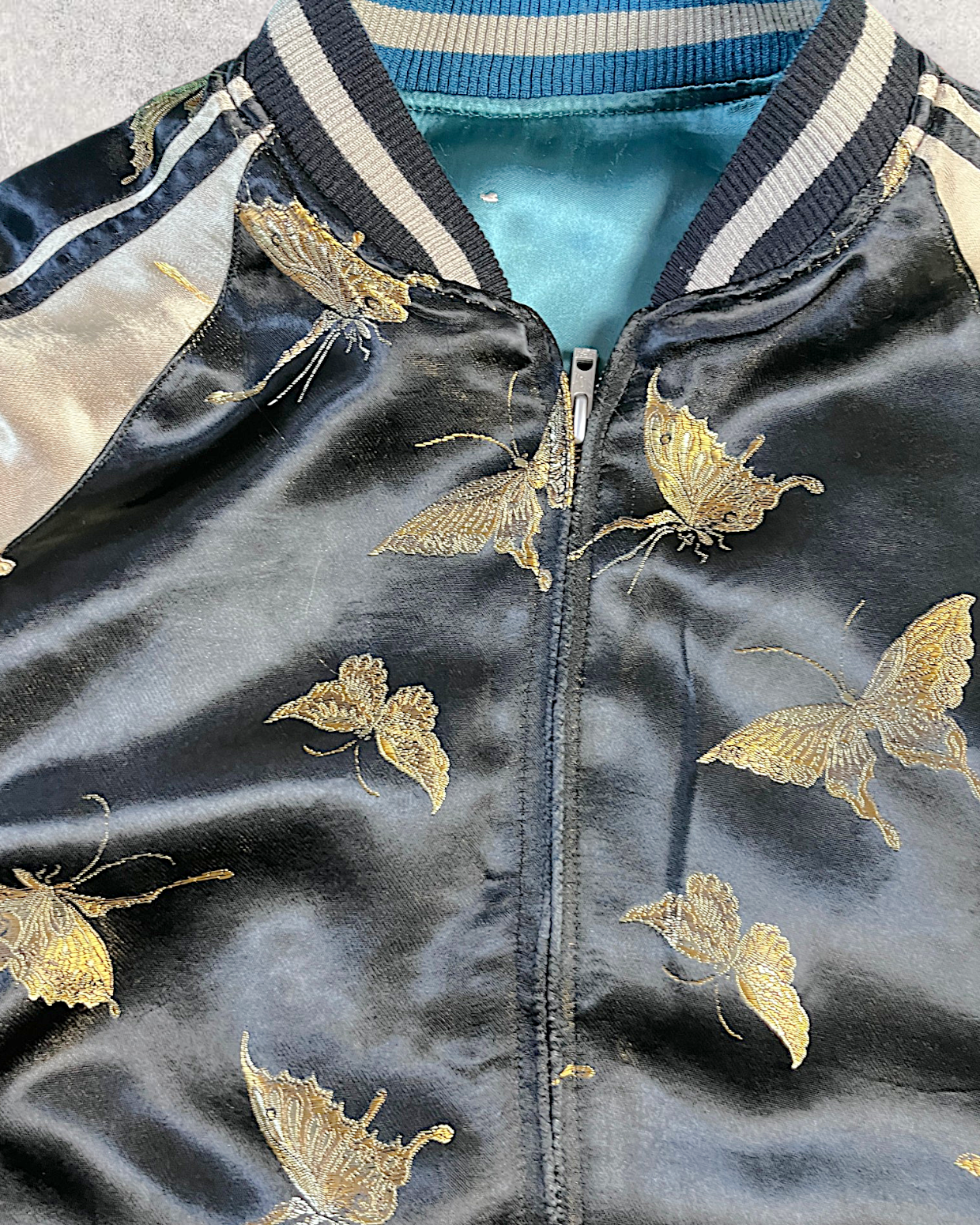【L】Reversible Sukajan Jacket – Goldfish & Butterfly Embroidery Japan Souvenir Jacket