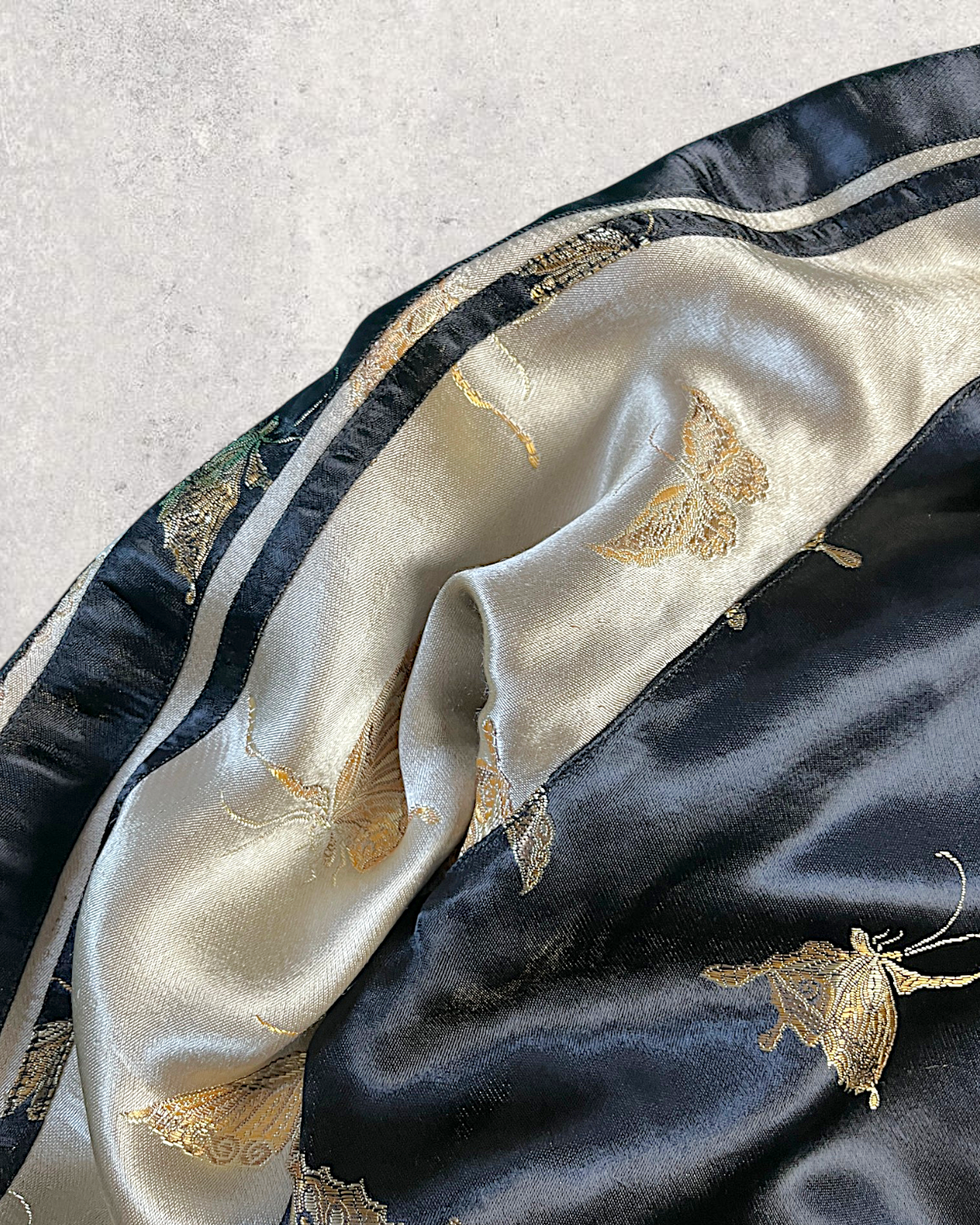 【L】Reversible Sukajan Jacket – Goldfish & Butterfly Embroidery Japan Souvenir Jacket