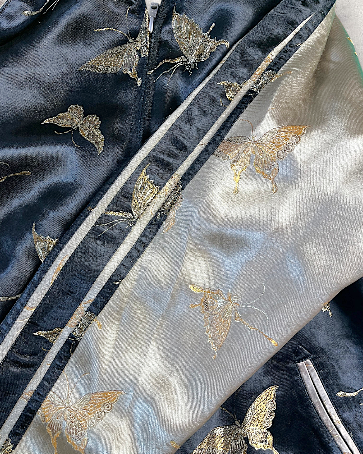 【L】Reversible Sukajan Jacket – Goldfish & Butterfly Embroidery Japan Souvenir Jacket