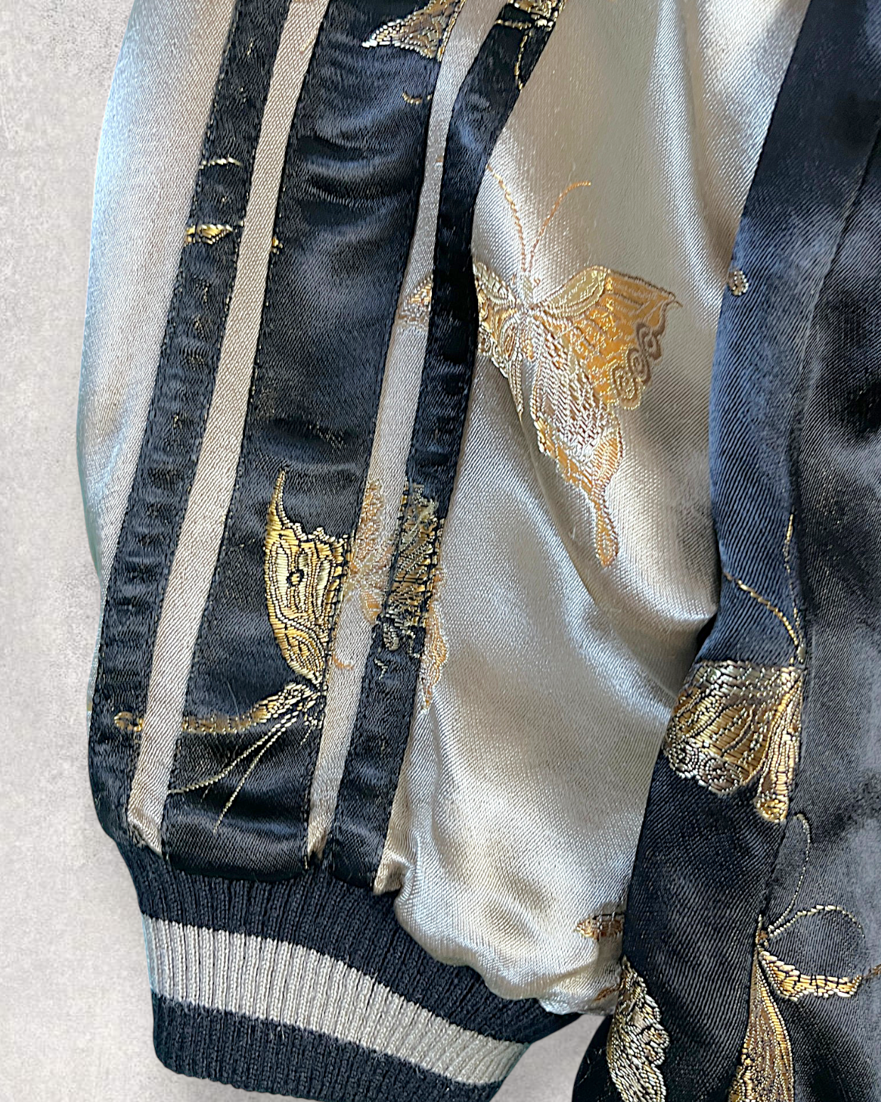 【L】Reversible Sukajan Jacket – Goldfish & Butterfly Embroidery Japan Souvenir Jacket