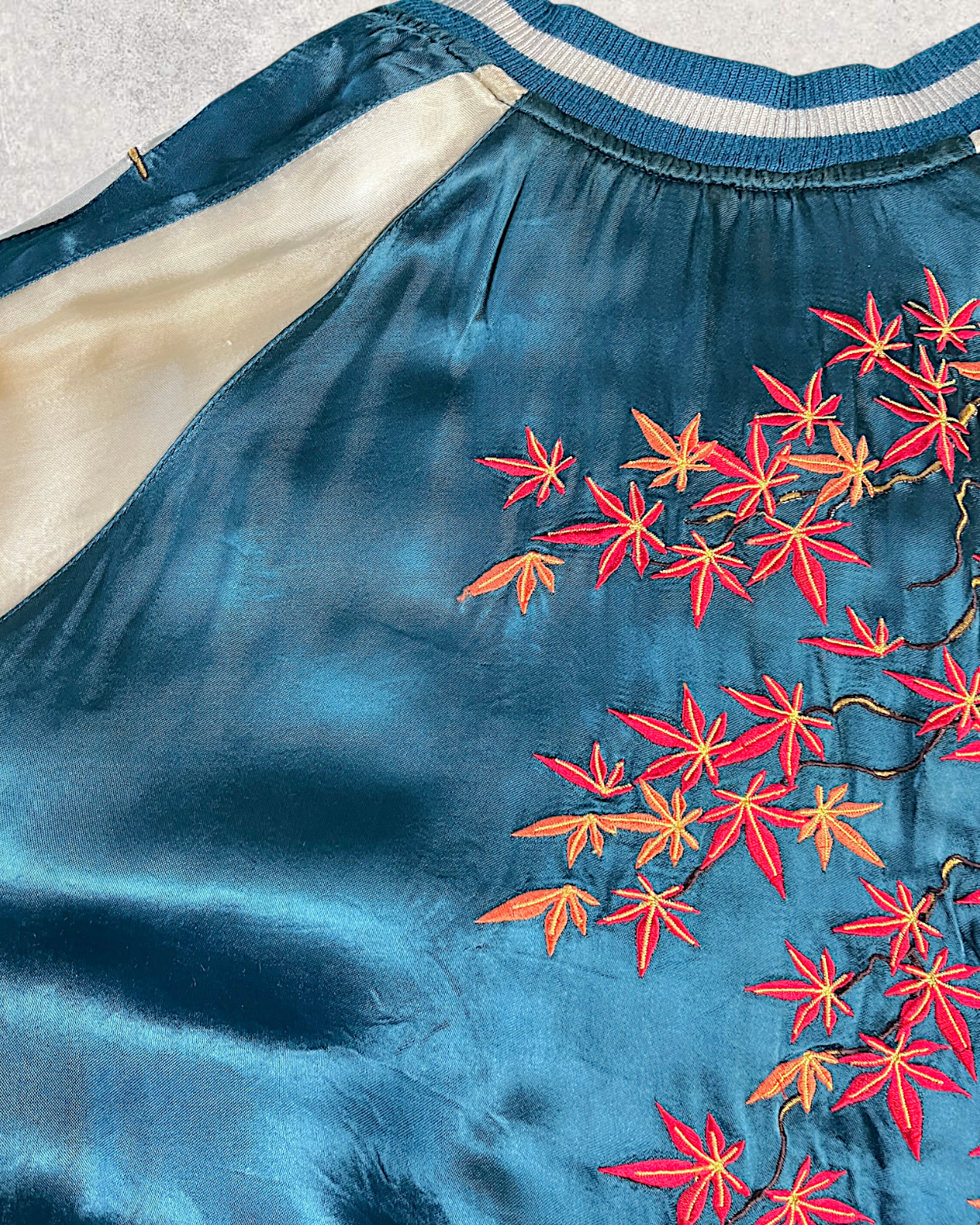 【M】Reversible Sukajan Jacket – Hawk & Cherry Blossom Embroidery Japan Souvenir Jacket