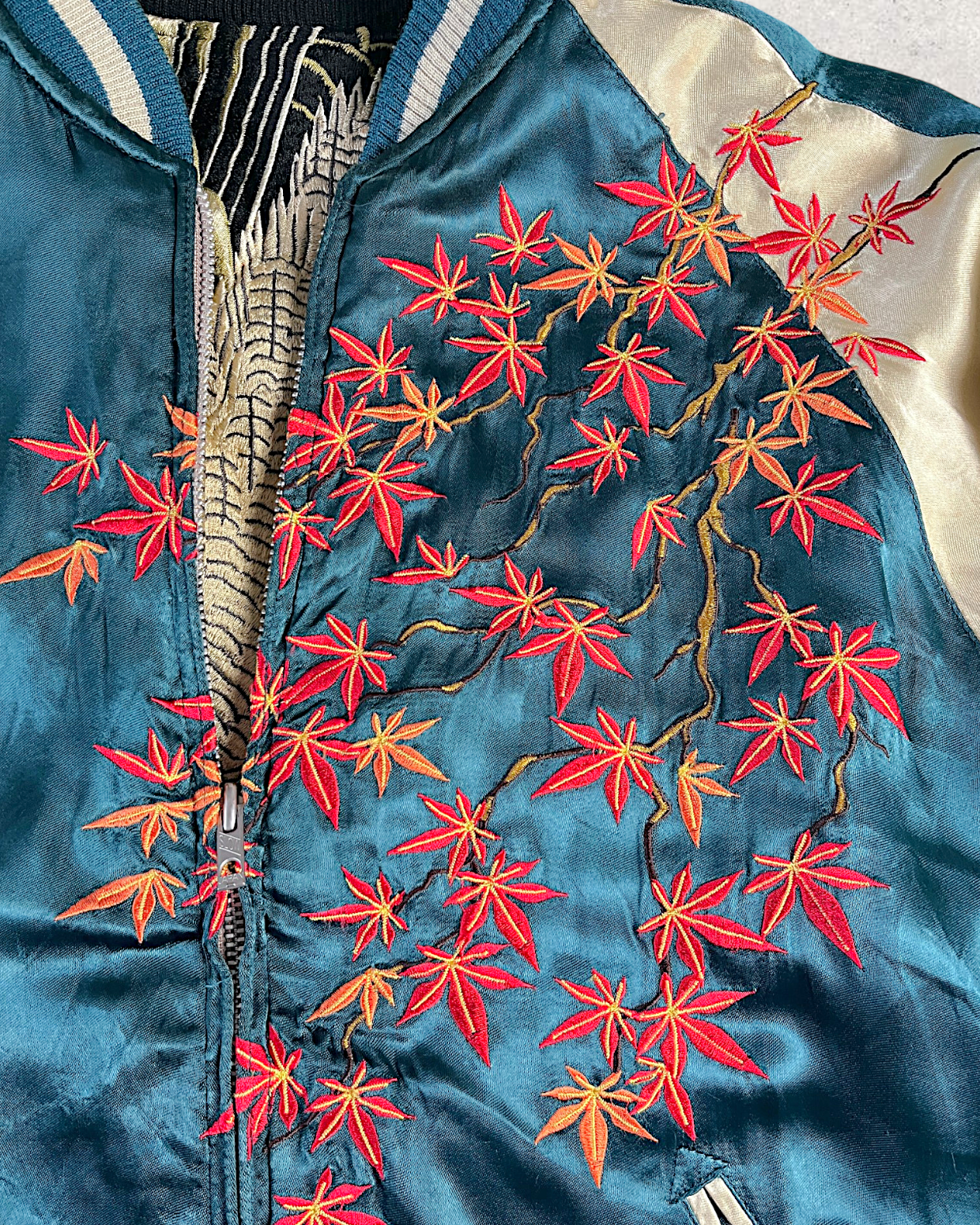 【M】Reversible Sukajan Jacket – Hawk & Cherry Blossom Embroidery Japan Souvenir Jacket