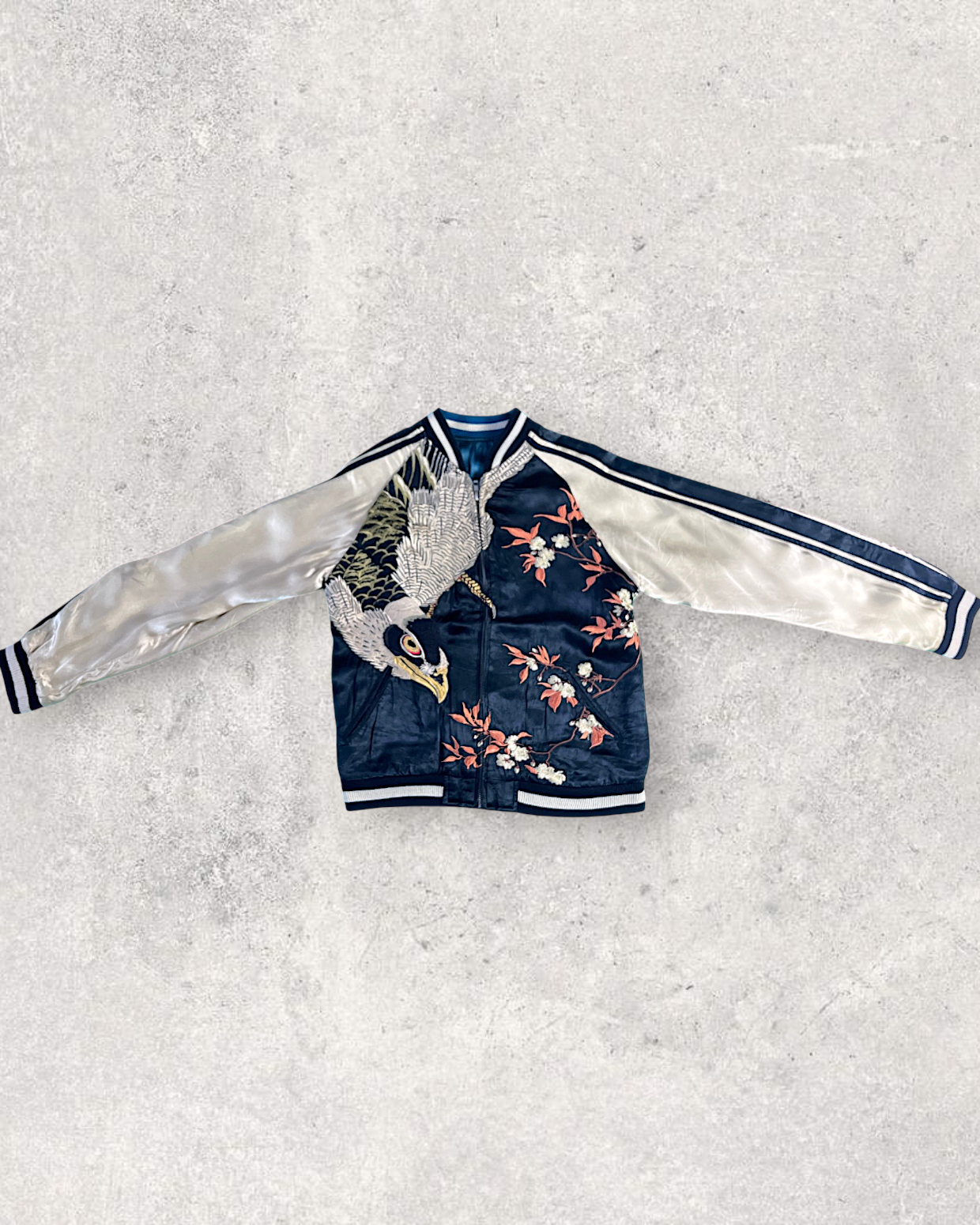 【M】Reversible Sukajan Jacket – Hawk & Cherry Blossom Embroidery Japan Souvenir Jacket