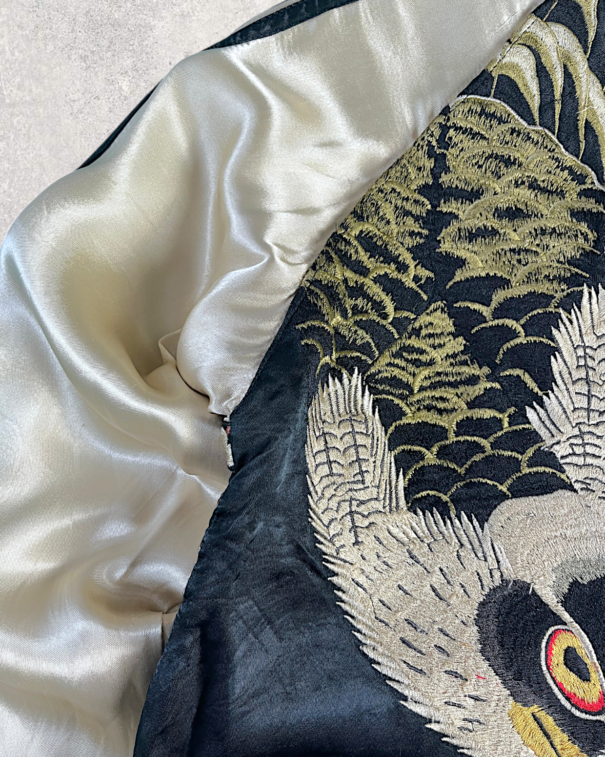 【M】Reversible Sukajan Jacket – Hawk & Cherry Blossom Embroidery Japan Souvenir Jacket