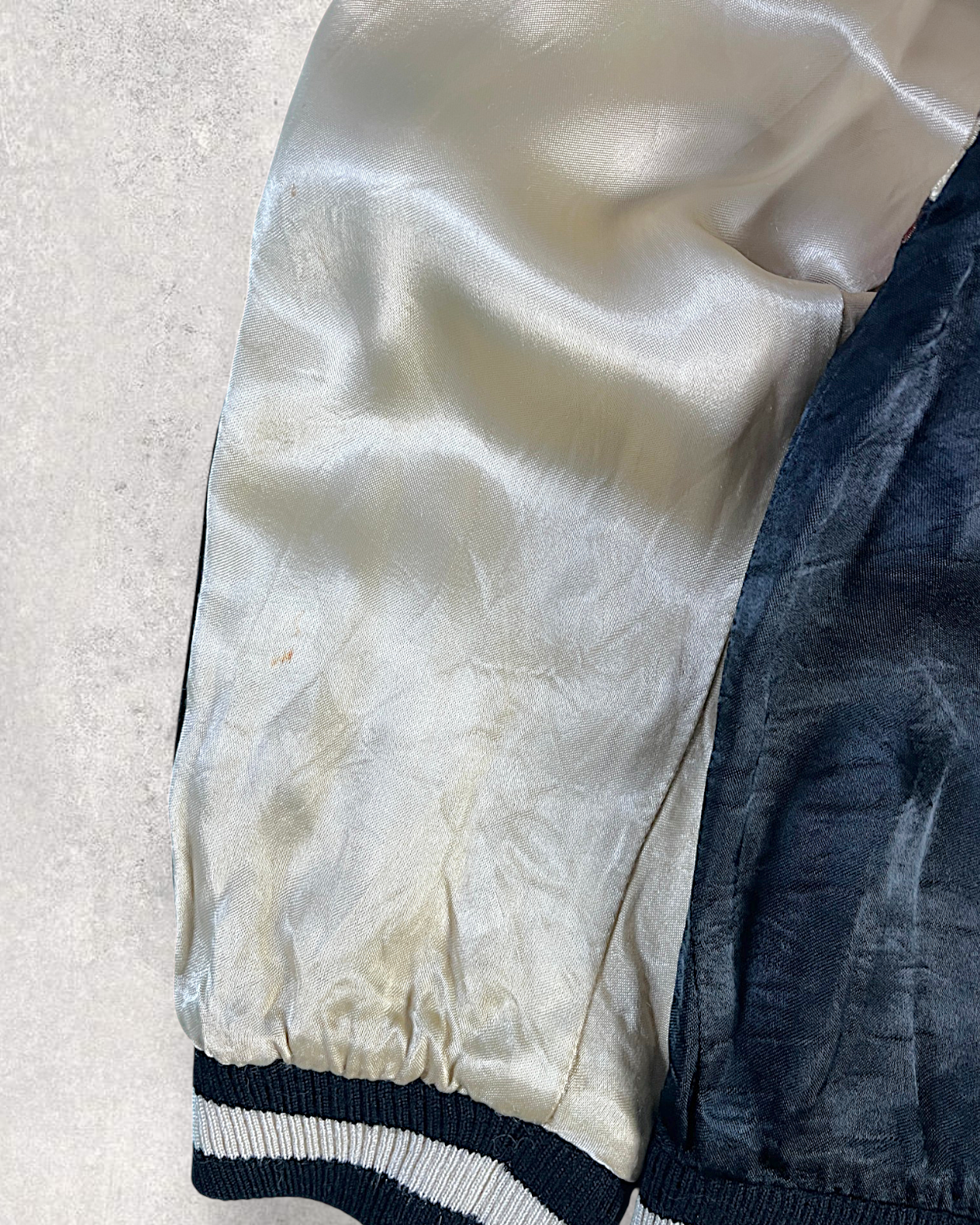 【M】Reversible Sukajan Jacket – Hawk & Cherry Blossom Embroidery Japan Souvenir Jacket