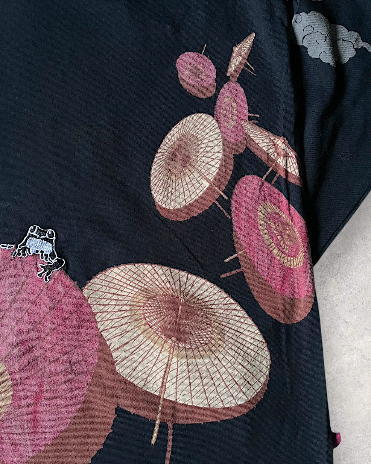 [M/L]BranNews Japanese Long Sleeve T-Shirt | Wagasa, Clouds & Rising Sun Design | Black