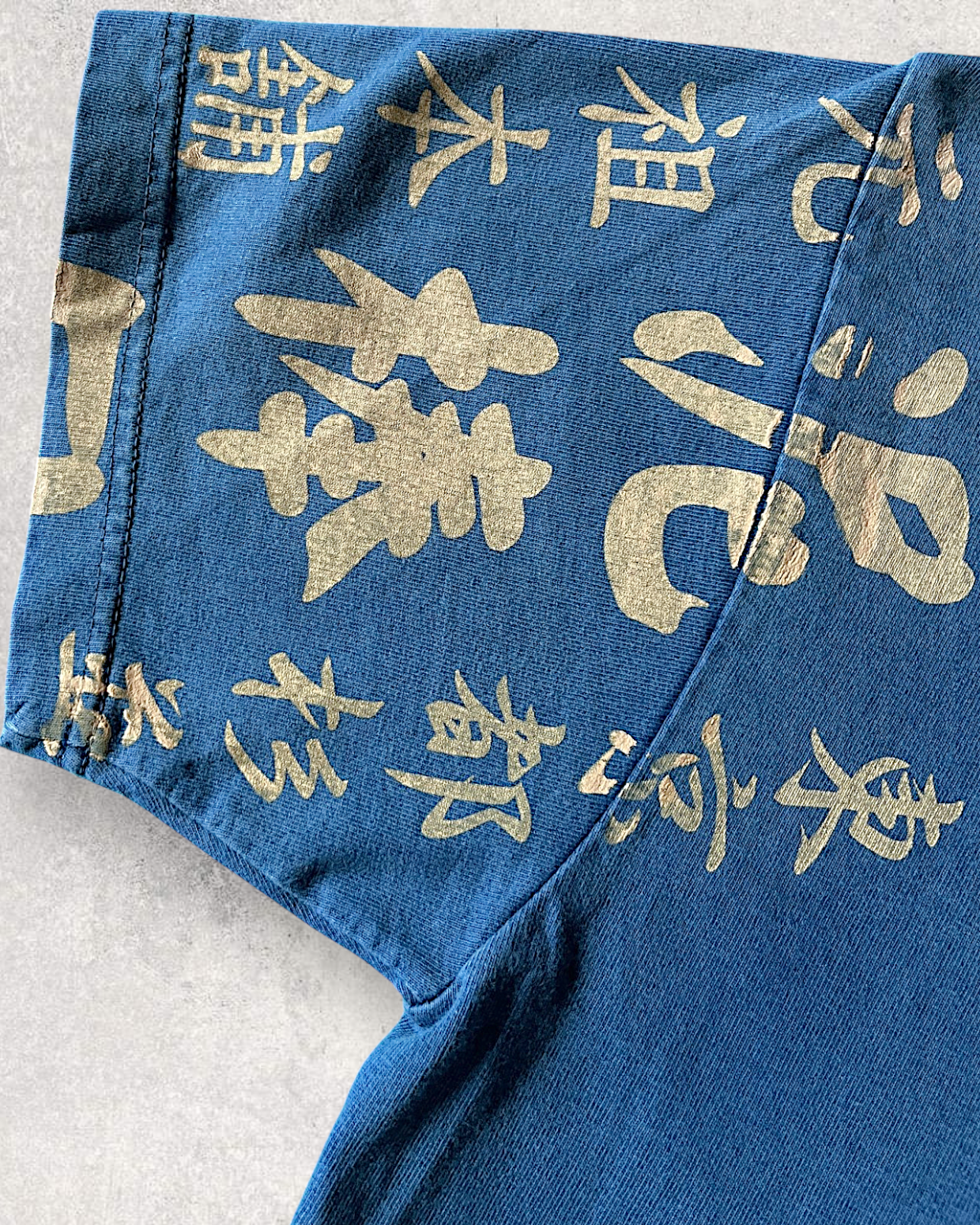 [M]Vintage Japanese Graphic T-Shirt | Sakura & Kanji Print | Indigo Blue | One-of-a-Kind Streetwear