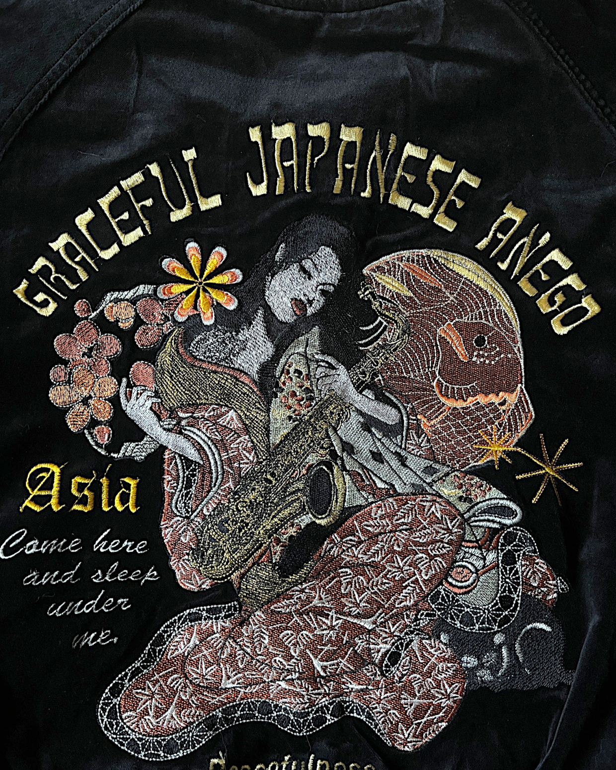 [40] Vintage Reversible Sukajan “Graceful Japanese Angel” – Geisha Embroidery × Black Satin