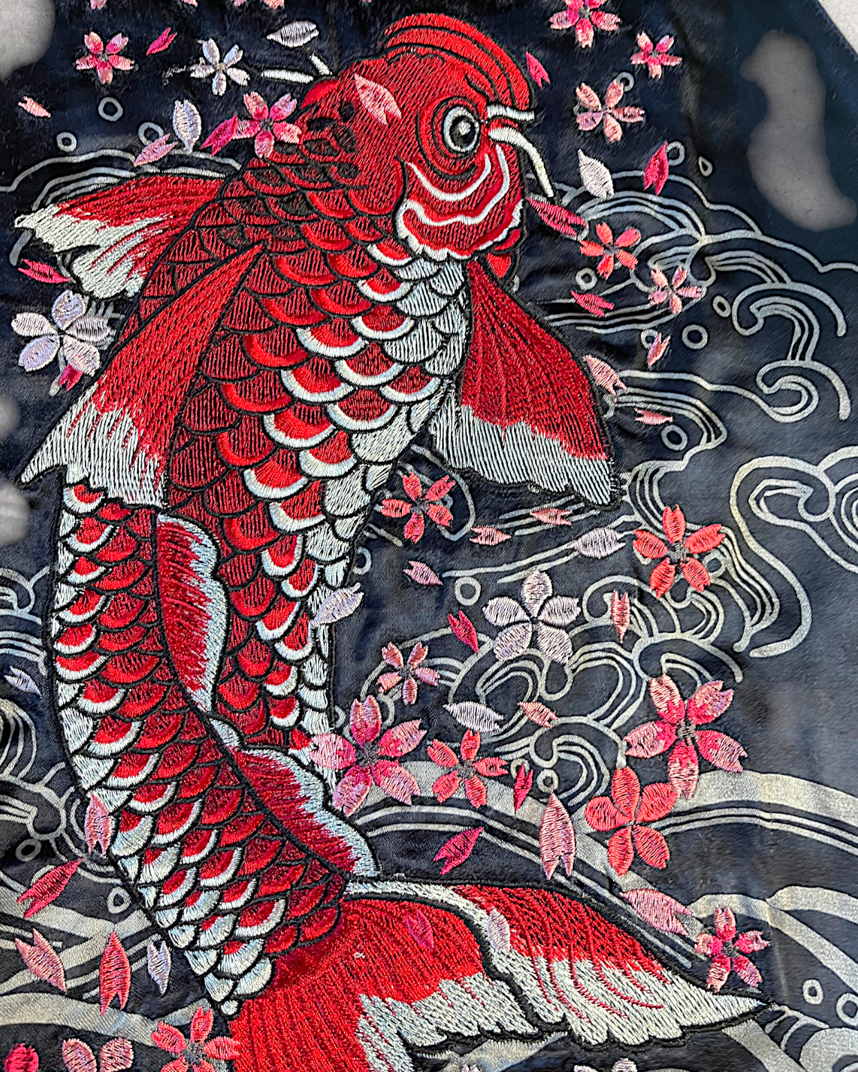 【M】Rare Vintage Reversible Sukajan Jacket “Red Koi & Sakura”