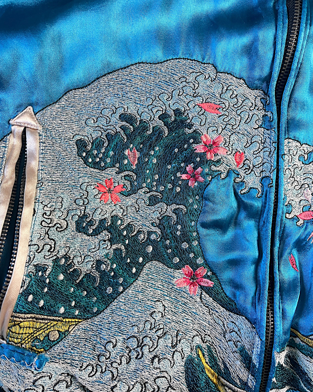 【M】Rare Vintage Reversible Sukajan Jacket “Red Koi & Sakura”