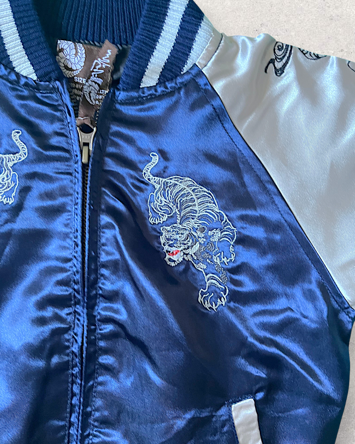 【KIDS】Excellent Condition KIDS Sukajan Jacket “Blue Tiger” – Size 100