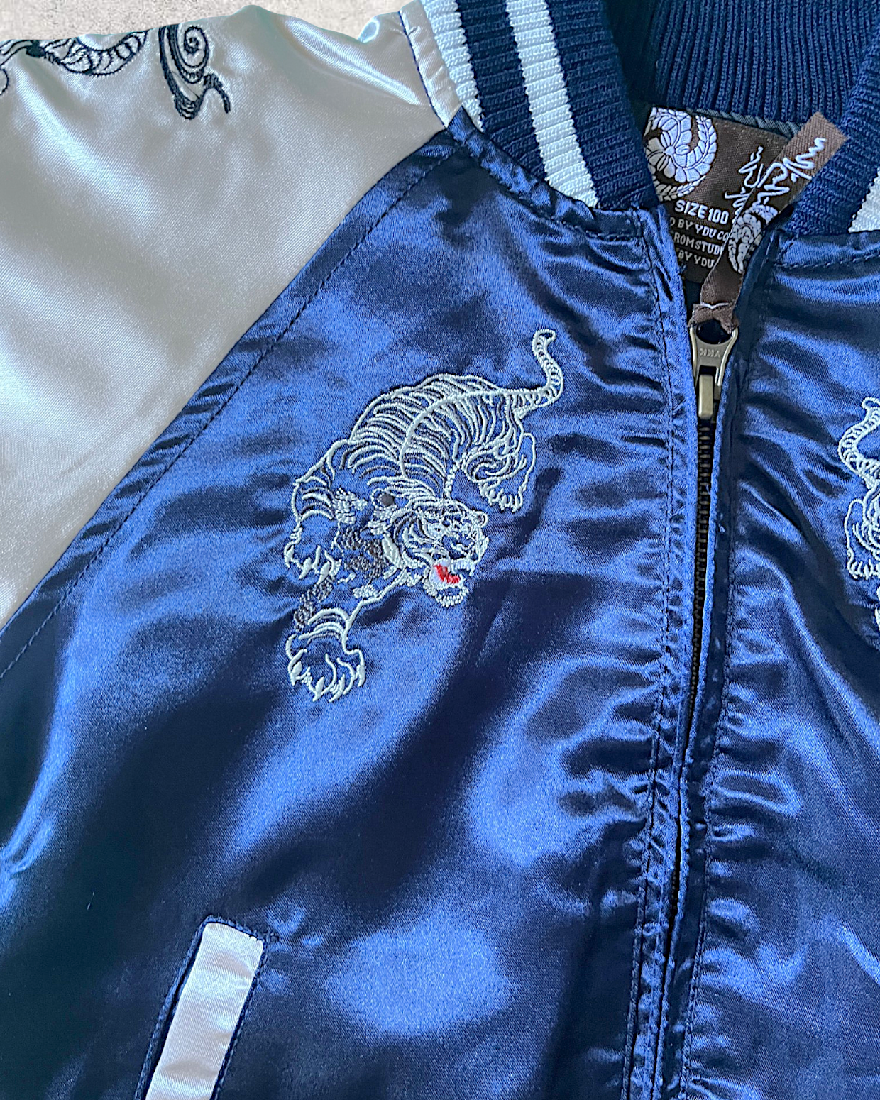 【KIDS】Excellent Condition KIDS Sukajan Jacket “Blue Tiger” – Size 100