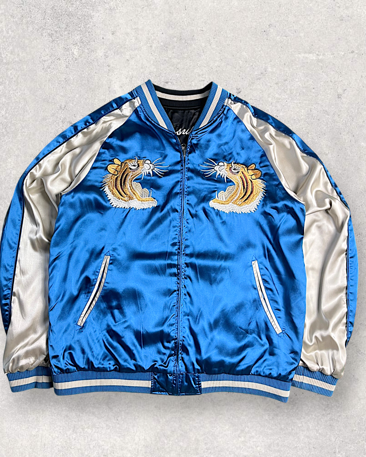 【XXL】Reversible Tiger & Dragon Sukajan Jacket XXL – Japanese Yokosuka Souvenir Jacket with Mt. Fuji Embroidery