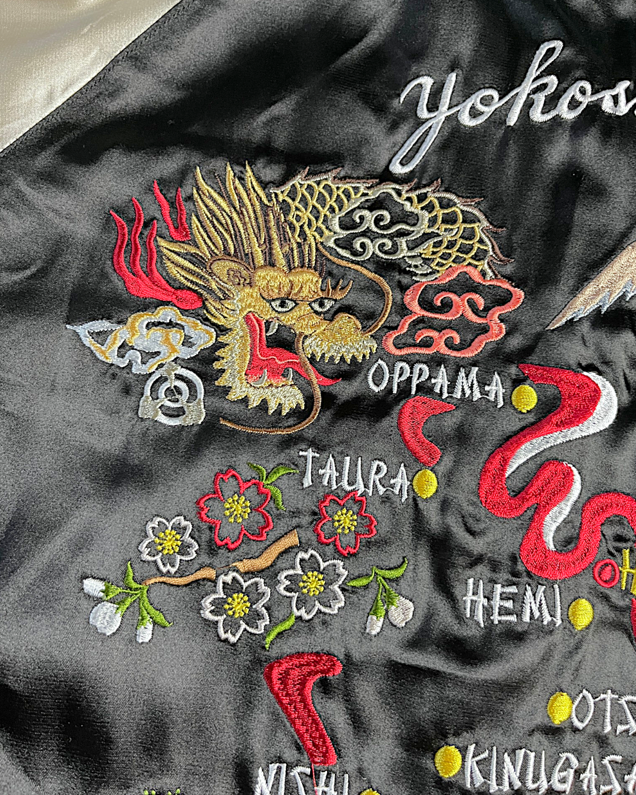 【XXL】Reversible Tiger & Dragon Sukajan Jacket XXL – Japanese Yokosuka Souvenir Jacket with Mt. Fuji Embroidery