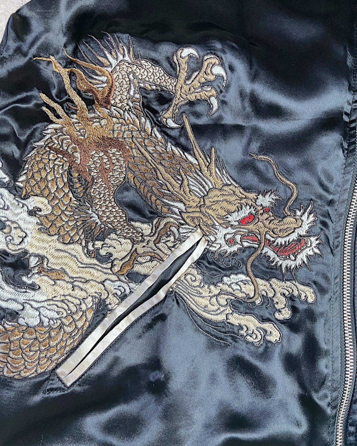 【XL】Karakuri Tamashii Reversible Dragon Sukajan Jacket XL – Japanese Embroidered Souvenir Jacket