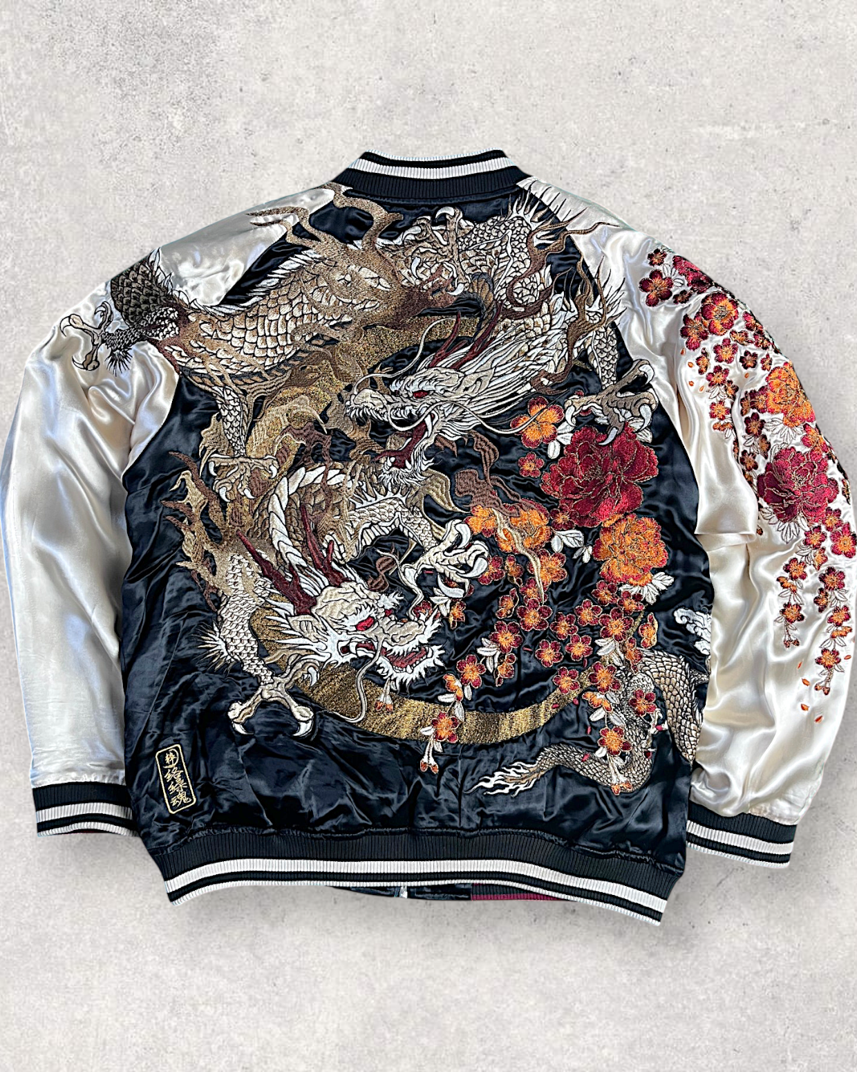 【XL】Karakuri Tamashii Reversible Dragon Sukajan Jacket XL – Japanese Embroidered Souvenir Jacket