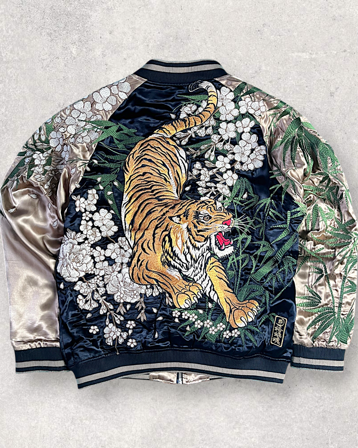 【XL】KARAKURI TAMASHII Reversible Tiger Sukajan Jacket – Embroidered Japanese Satin Bomber with Sakura & Bamboo