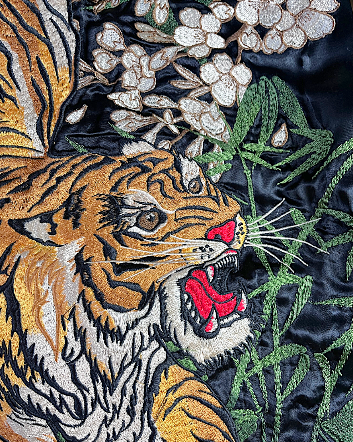 【XL】KARAKURI TAMASHII Reversible Tiger Sukajan Jacket – Embroidered Japanese Satin Bomber with Sakura & Bamboo