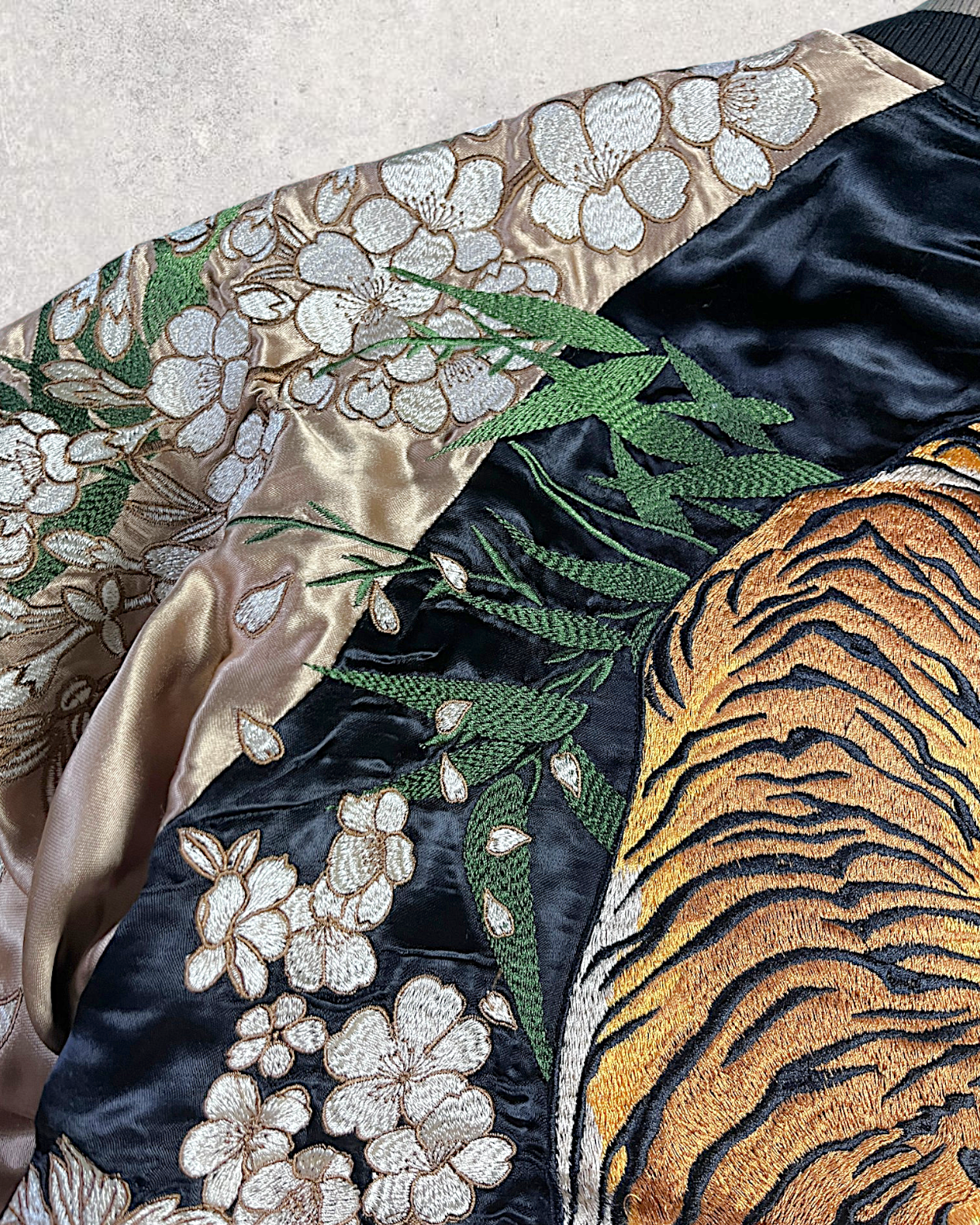 【XL】KARAKURI TAMASHII Reversible Tiger Sukajan Jacket – Embroidered Japanese Satin Bomber with Sakura & Bamboo