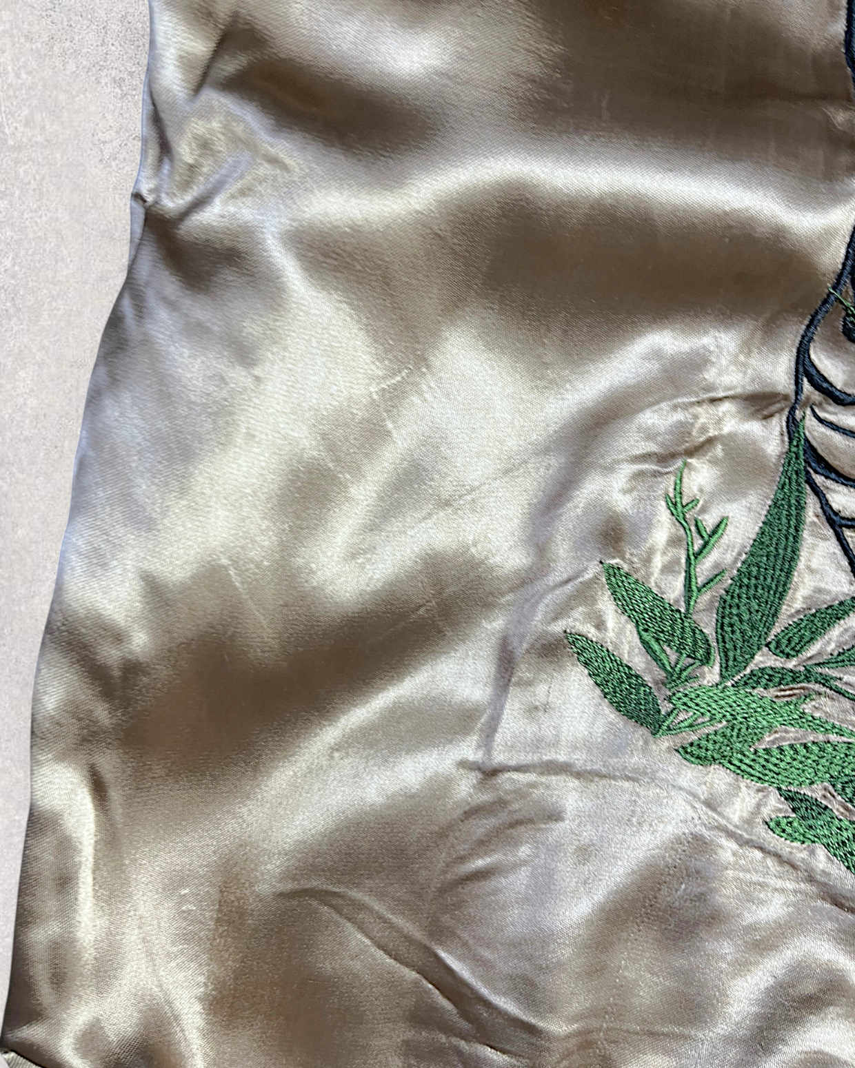 【XL】KARAKURI TAMASHII Reversible Tiger Sukajan Jacket – Embroidered Japanese Satin Bomber with Sakura & Bamboo
