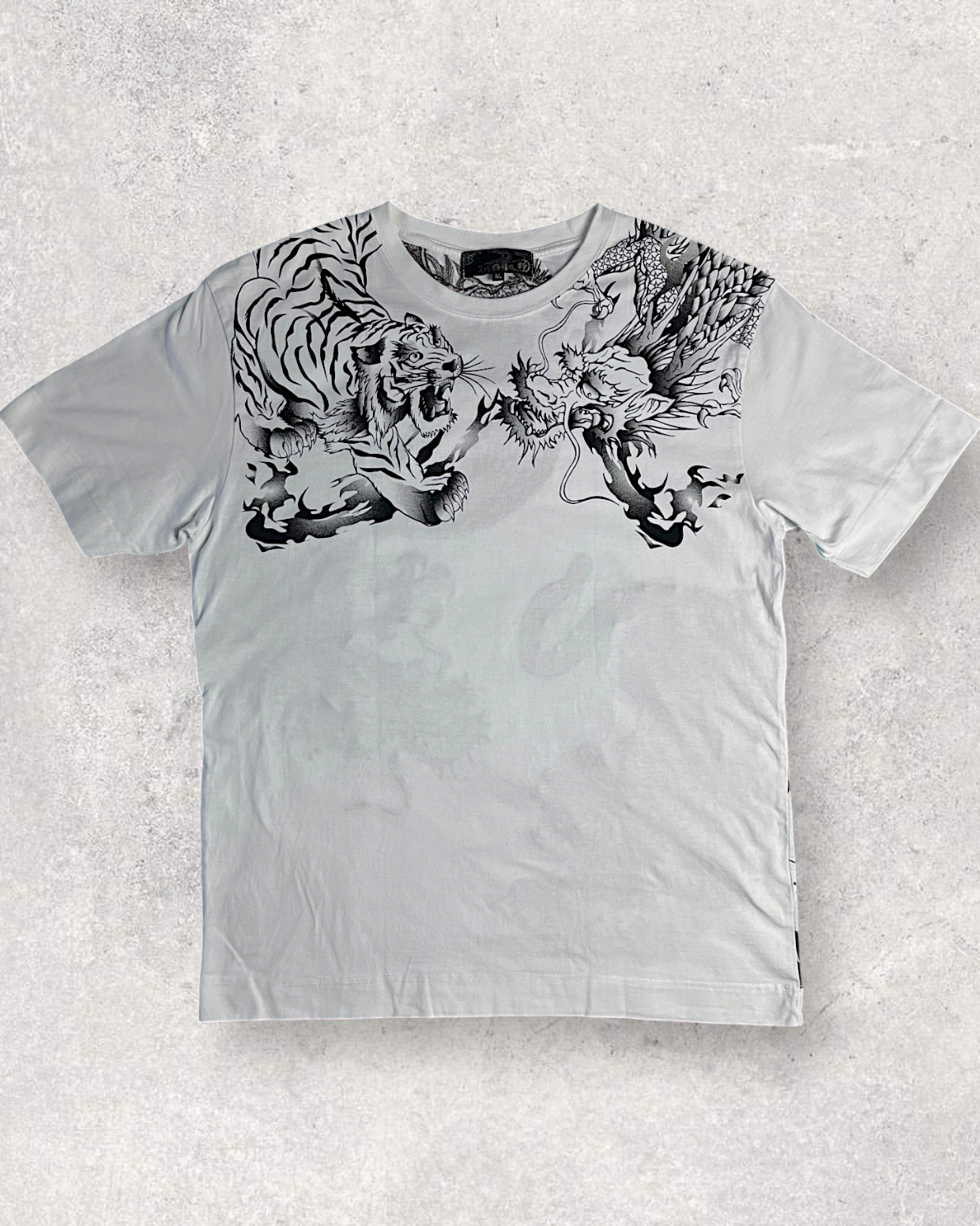 【XL】Karakuri Tamashii Embroidered Dragon & Tiger T-Shirt XL – Rare Japanese Wagara Tee