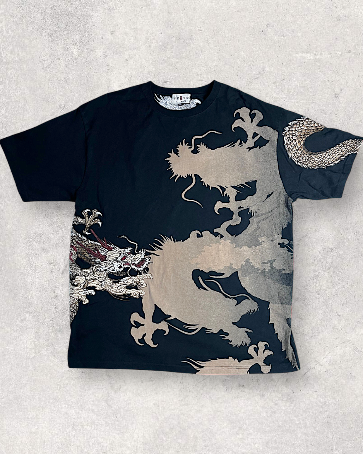 【XL&XXL】Karakuri Tamashii Rare Embroidered Dragon T-Shirt XL – Premium Japanese Wagara Tee with Sakura