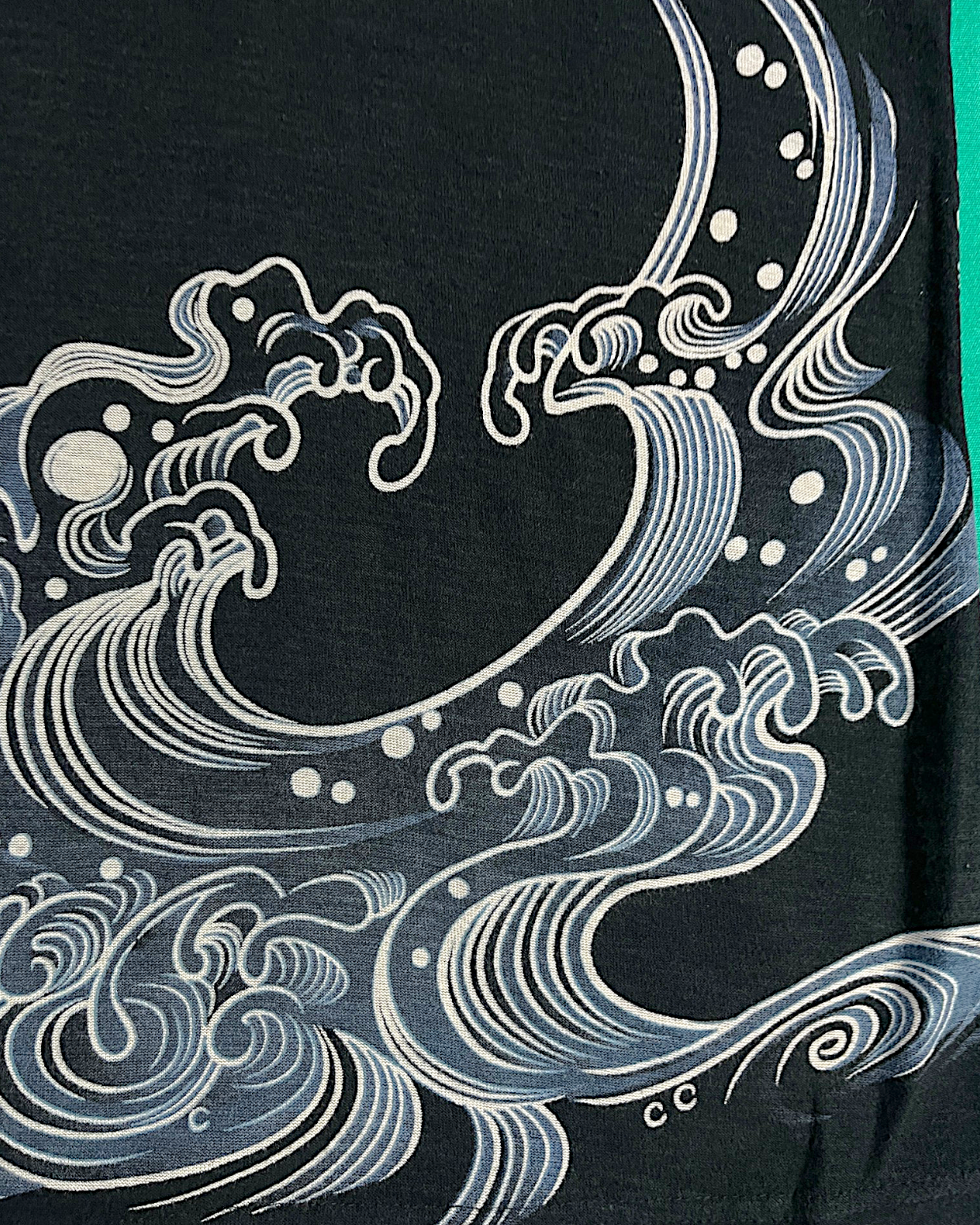 【M】Japanese Koi Wagara T-Shirt M – Black Koi Fish Graphic Tee with Traditional Wave Design