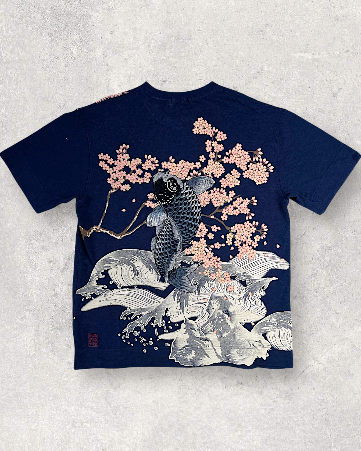 【XL】Japanese Koi & Sakura T-Shirt – Traditional Washi-Inspired Graphic Tee with Cherry Blossoms and Waves