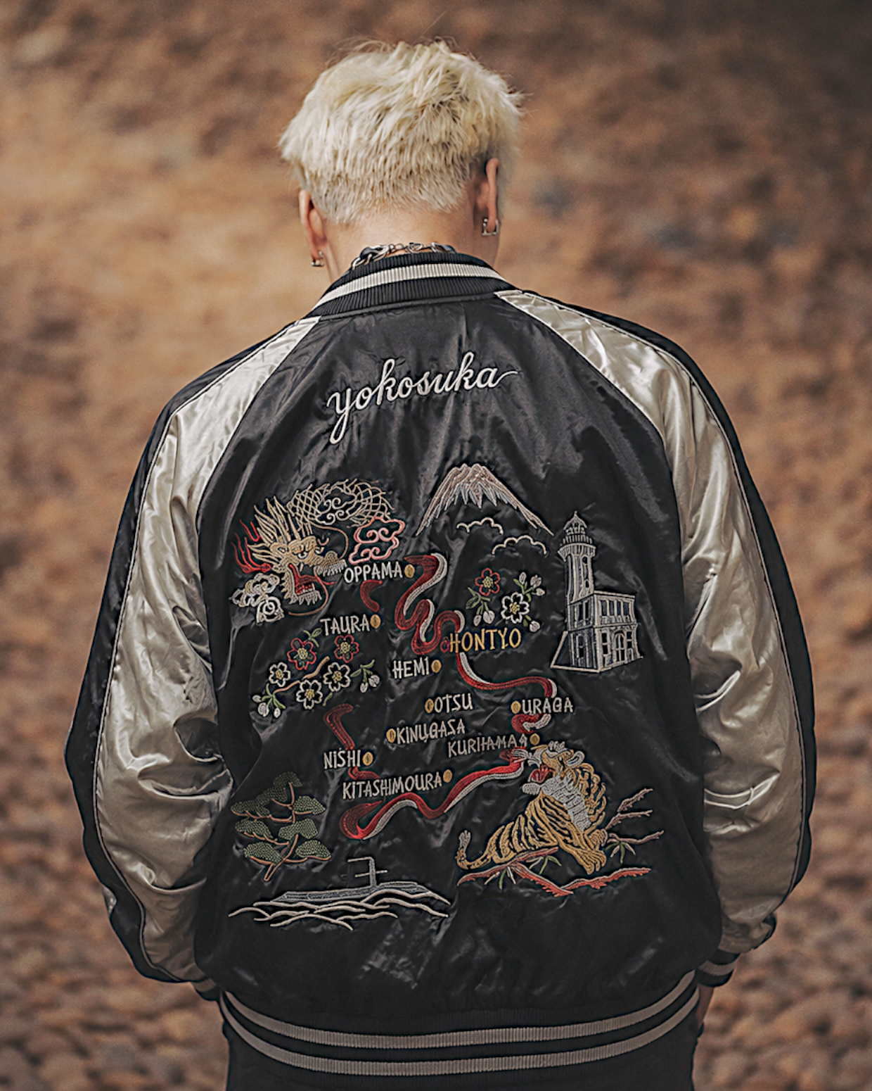 【XXL】Reversible Tiger & Dragon Sukajan Jacket XXL – Japanese Yokosuka Souvenir Jacket with Mt. Fuji Embroidery