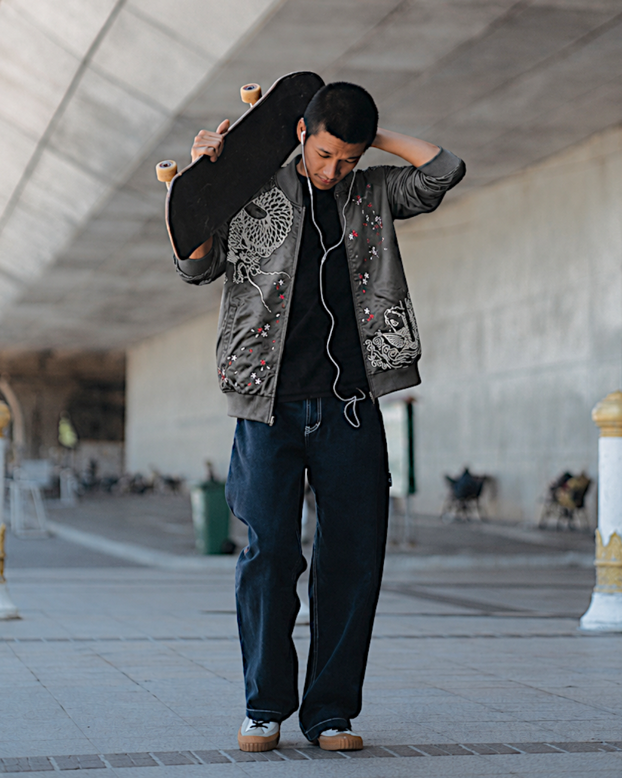 [L] Rare Dragon & Koi Track jacket - Exquisite Japanese Embroidery| Vintage