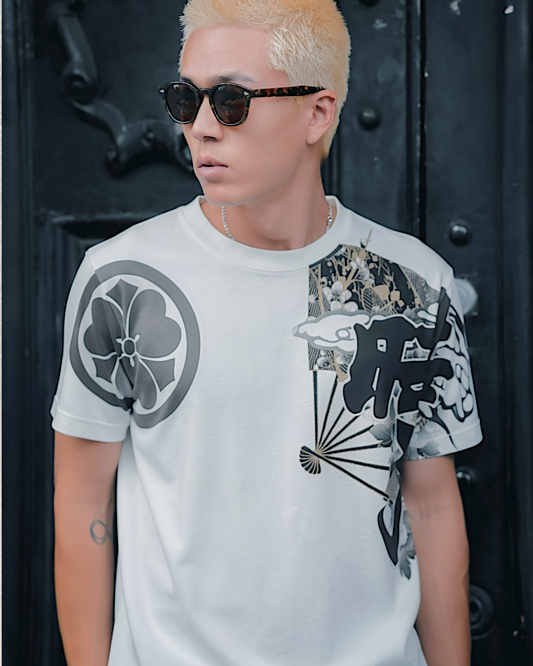 [L]Vintage Japanese Graphic T-Shirt | Kamon, Kanji & Peony Design | White | Size L | One-of-a-Kind Streetwear