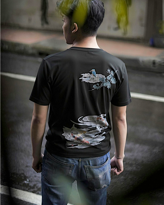 [L]Japanese Graphic T-Shirt | Koi & Kingfisher Design | Raised Rubber Print | Black