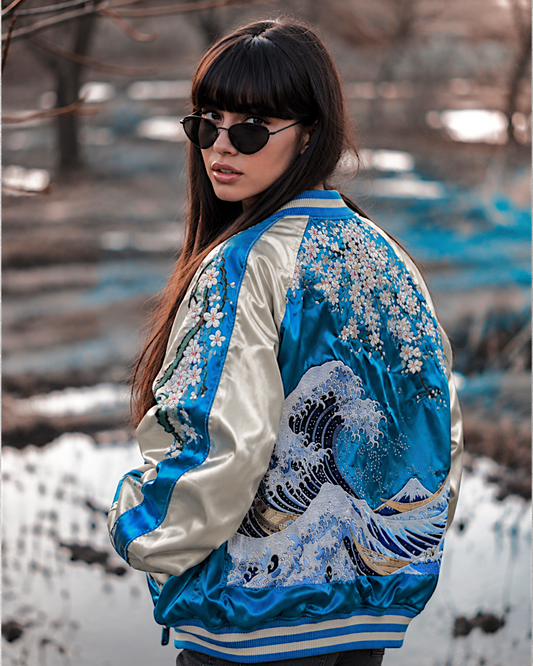 [XL] Wear Japanese Art – A Beautiful Sakura & Great Wave Sukajan Jacket