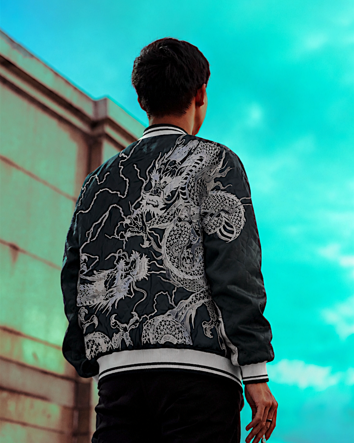 [XL] Japanese Dragon Embroidered Winter Sukajan Jacket – Black & White Quilted Bomber
