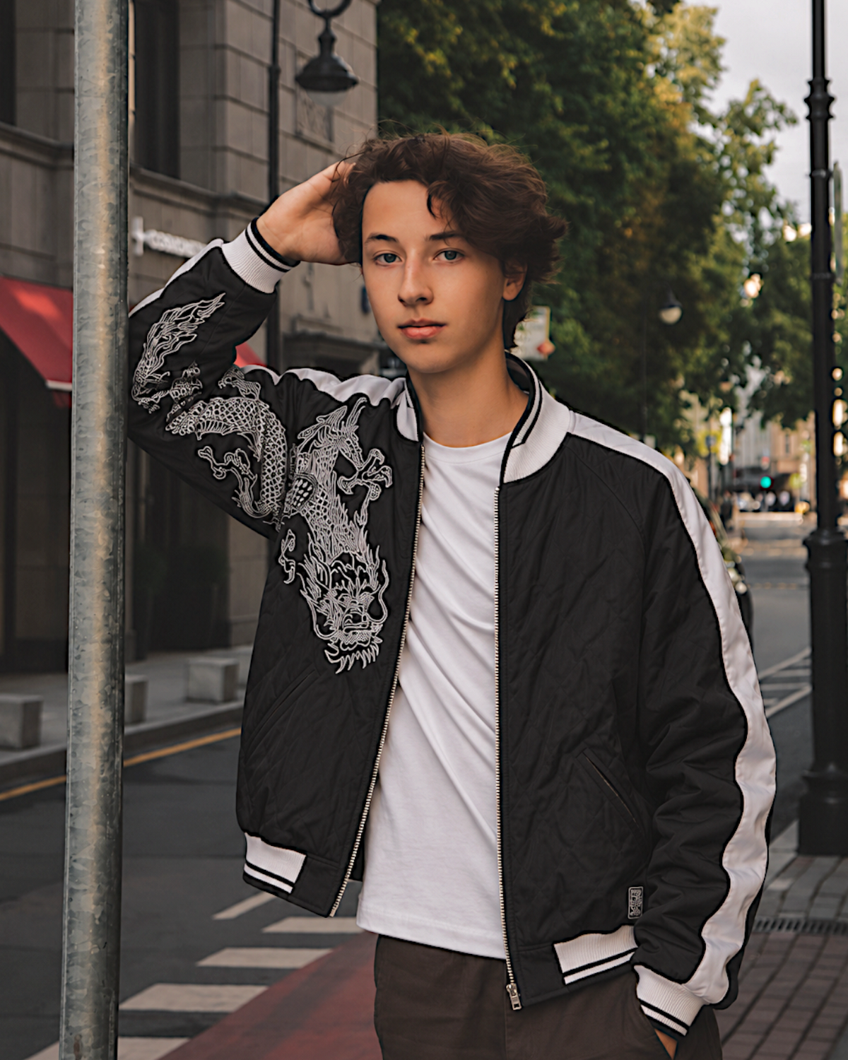 [XL] Japanese Dragon Embroidered Winter Sukajan Jacket – Black & White Quilted Bomber