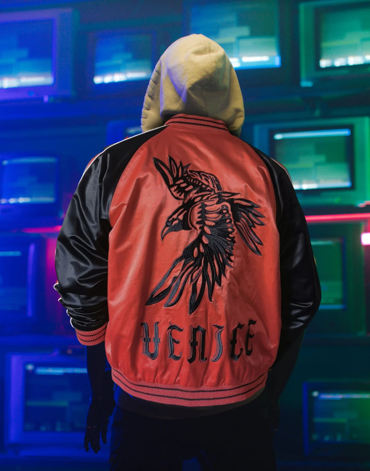 [L]G-DRAGON Worn VENICE 1978 Reversible Sukajan Jacket | Phoenix & Tiger Embroidered Satin Bomber Jacket